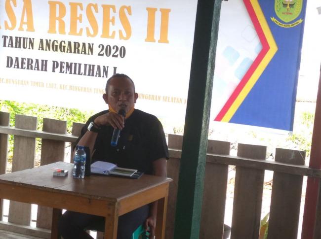Warga Penagi Curhat ke Junaidi Ketiadaan Balai Pertemuan dan Transportasi