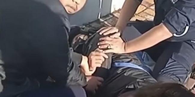 Petugas Keamanan Bekuk Pria Memaksa Masuk ke Kedubes Rusia