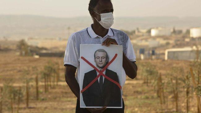 Kala Macron Mencoba Meredam Ketegangan dengan Islam
