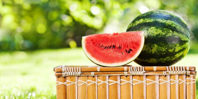 8 Tips Hindari Kekurangan Cairan Saat Puasa 