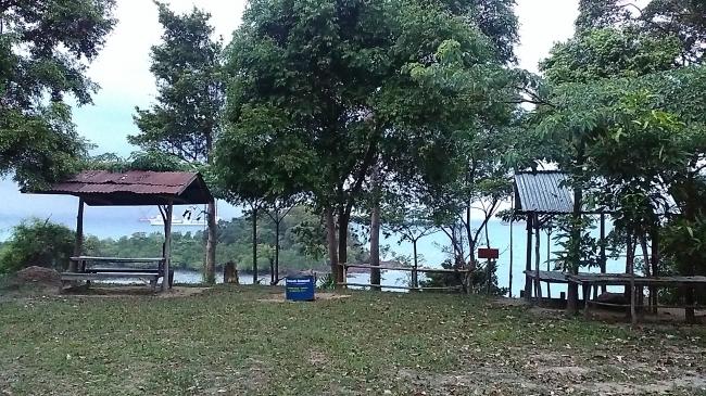 Duh, Buang Sampah Sembarangan di Taman Habibie Didoakan Jadi Janda