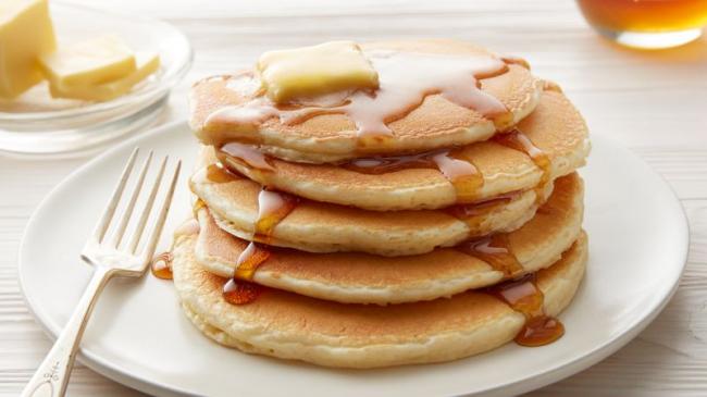Bikin Pancake Klasik yang Tipis Lembut dengan Resep Ini