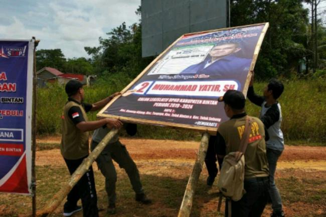 Ratusan Spanduk dan Baliho Kampanye Pemilu di Bintan Ditertibkan
