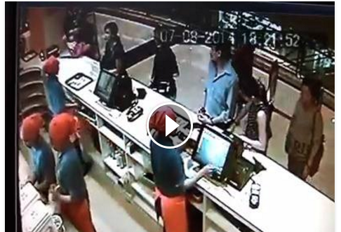 [VIDEO] Aksi Para Copet di Mall Terekam Kamera CCTV 