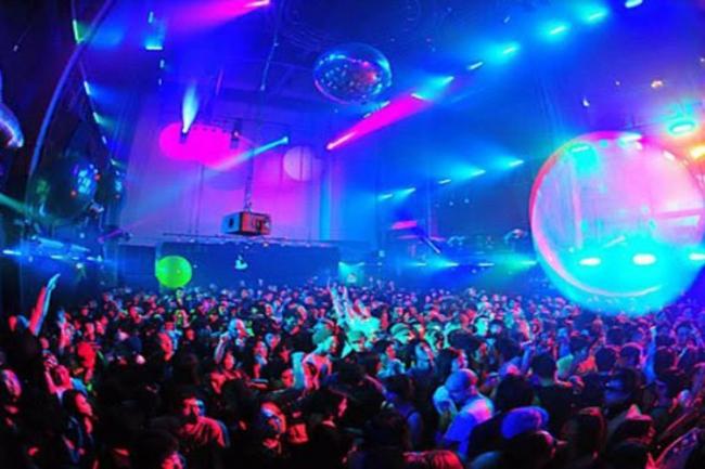 Klub Malam Berdiri di Jeddah Arab Saudi, Pro Kontra Bermunculan