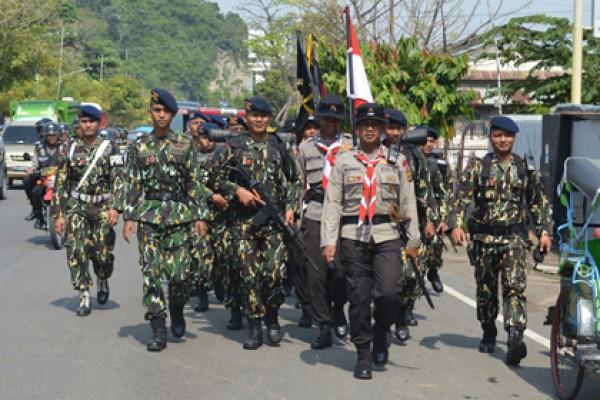 450 Personel TNI-Polri Napak Tilas Tempuh 60 Kilometer