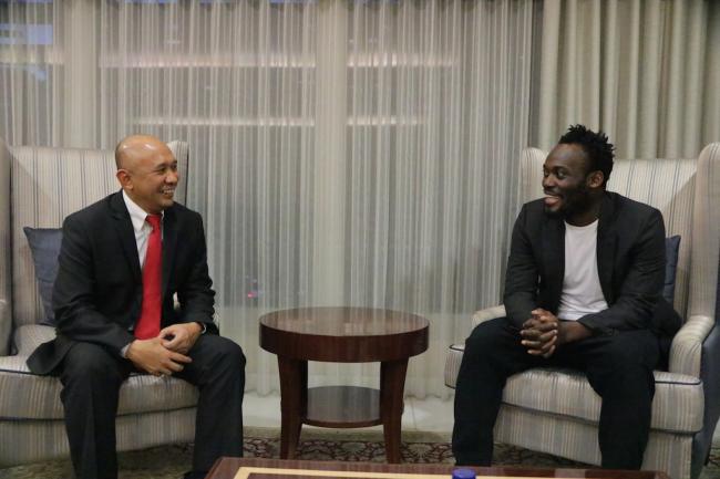 Essien Sambangi Kantor Kepala Staf Kepresidenan: I am Your Big Fan