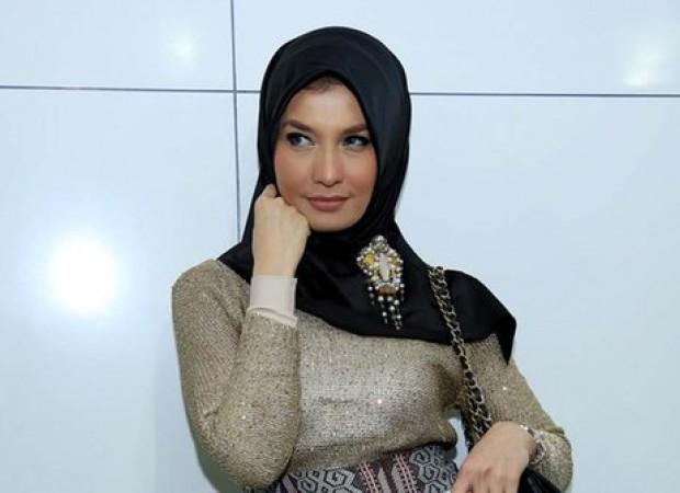 Digerebek Berduaan Dandim, Arzeti Bilbina: Nggak Itu di Luar Kamar, Ada Suami dan Banyak Orang