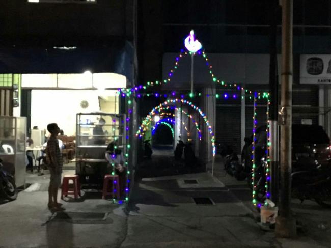 Lampu Warna Warni Hiasi Tanjunguban Bintan