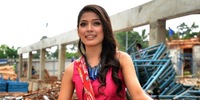 Pernah Jadi Selebritis, Teh Ninih Kembali Jualan Getuk di Jembatan