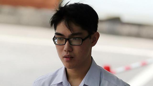  Pria Lulusan Wajib Militer Singapura Ketahuan Rekam Celana Dalam Gadis Singapura Pakai HP
