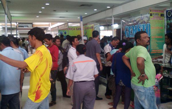 Wow, Peserta Kontes Batu Akik Batam Membludak Hingga 500 Orang