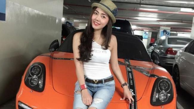 Belum 10 Bulan Menikah, Artis Cantik Ini Digugat Cerai