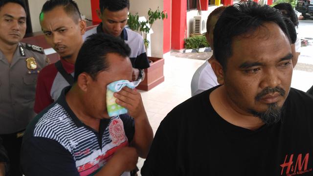 WN Malaysia Penyandang Dana Tempat Esek-esek Menangis di Kantor Polisi
