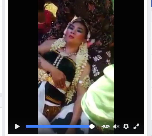 [VIDEO] Horor! Seorang Gadis Kesurupan Nyi Roro Kidul