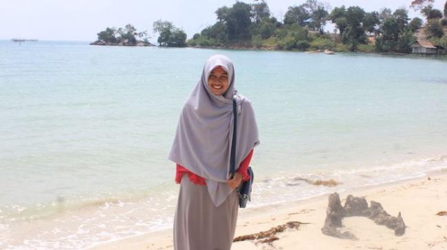 Maya Kagum Keindahan Pulau Lingga