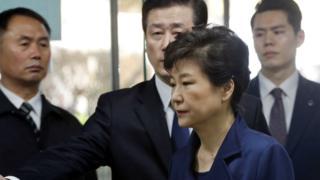 Mantan Presiden Korea Selatan Park Geun-hye Ditangkap