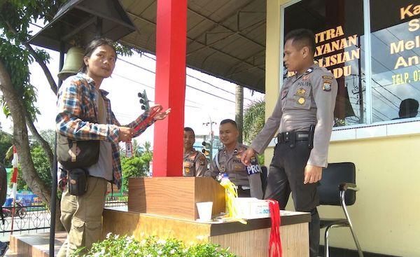 Antisipasi Teroris, Pengunjung Polres Tanjungpinang Wajib Tinggal Identitas