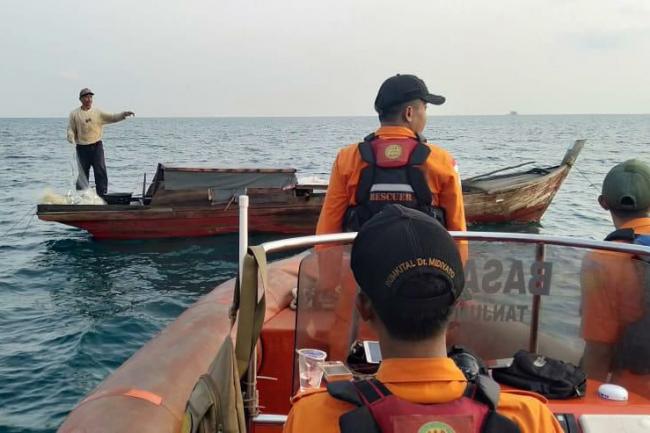 Mesin Pompong Rusak, Warga Lingga Ditemukan Terombang-ambing di Laut
