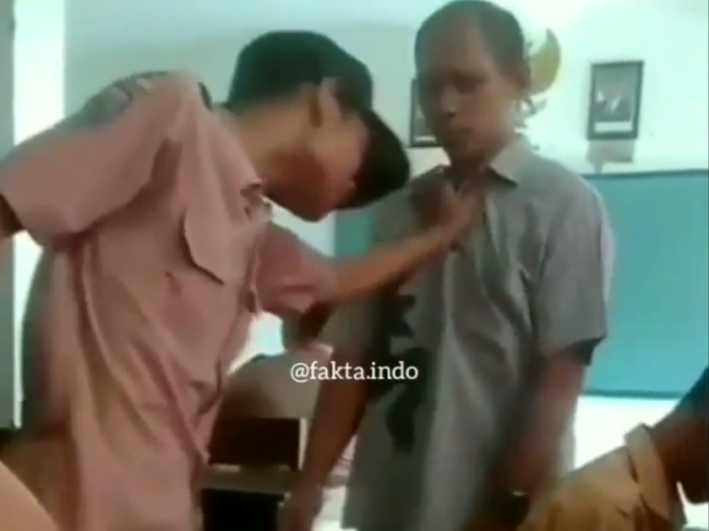Viral Video Siswa SMP Tantang Guru di Gresik, Polisi Turun Tangan