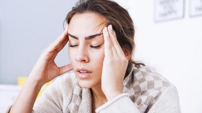 Ini Dia 5 Makanan yang Bikin Migrain Memburuk