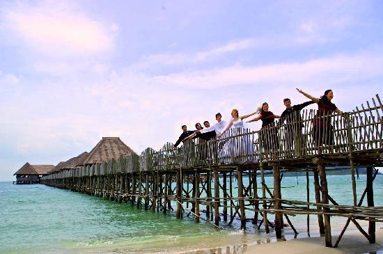 Pantai Telunas, Surga yang Tersembunyi di Moro Kabupaten Karimun