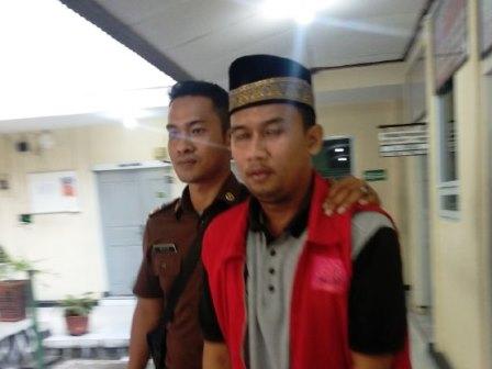 Pelecehan Seks Sesama Jenis Antar Nazri Huni Penjara