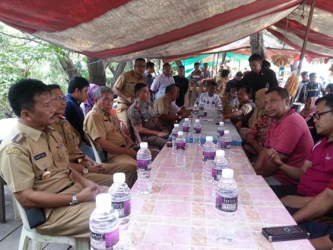 Pedagang Rujak: Pelebaran Jalan 2017, Kami Digusur Dua Hari Lagi