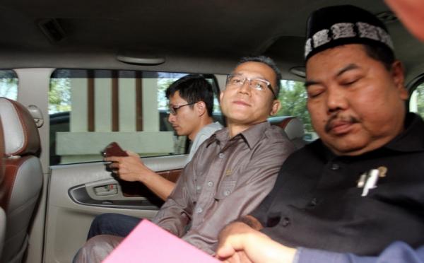 KPK Sita Ribuan Dolar AS dan Satu Boks Besar