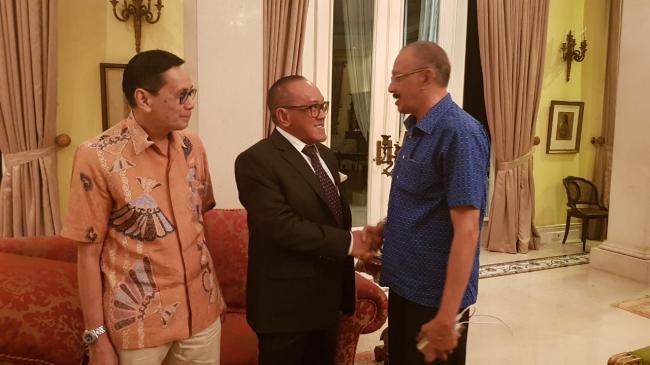 Aburizal Bakrie Undang Bupati Natuna ke Rumahnya, Ini yang Dibicarakan