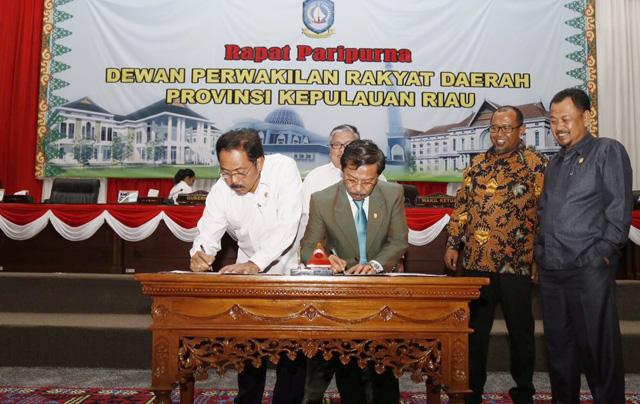 Kini Lebih Ramping, DPRD Kepri Sahkan 29 SKPD