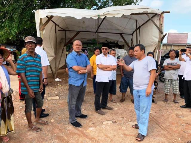 Iman Sutiawan Prihatin Lihat Kondisi Warga Belakang Pasar Induk
