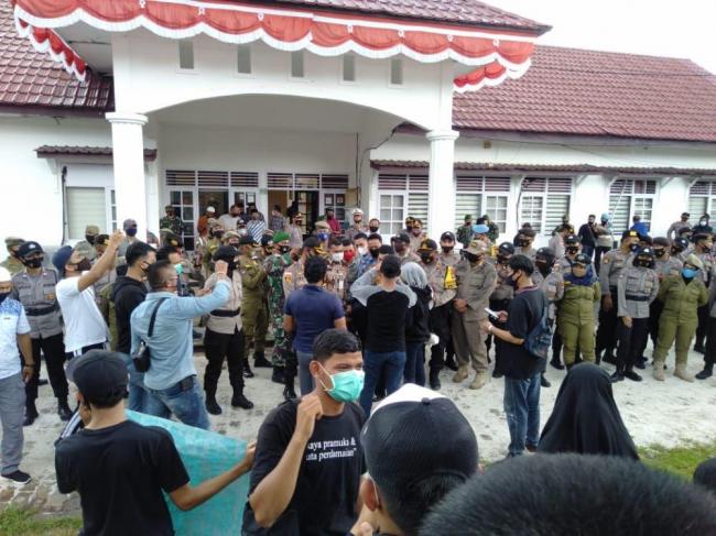 Mahasiswa di Natuna Demo Lanjutan UU Cipta Kerja, Bagaimana Sikap DPRD?