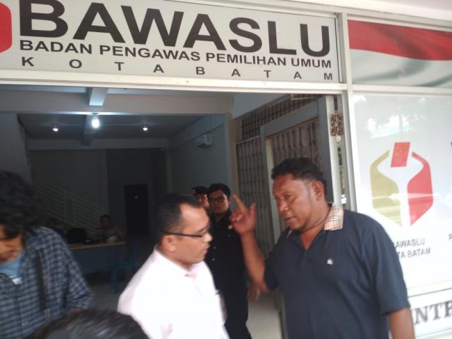 Mantan Timses Laporkan Politik Uang Caleg MY ke Bawaslu Batam
