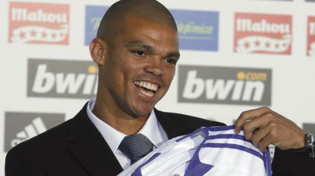 Tinggalkan Madrid, Pepe Gabung Raksasa Prancis