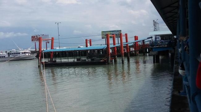 Ponton Pelabuhan Sri Bintan Pura Tanjungpinang Nyaris Ambruk