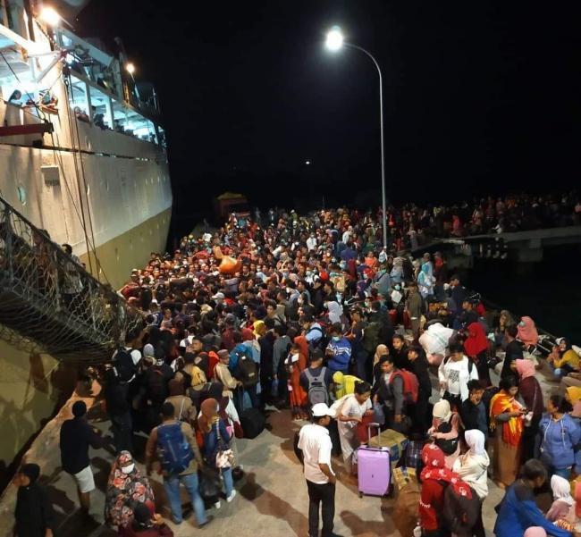 Ribuan Orang Eksodus Tinggalkan Pulau Natuna