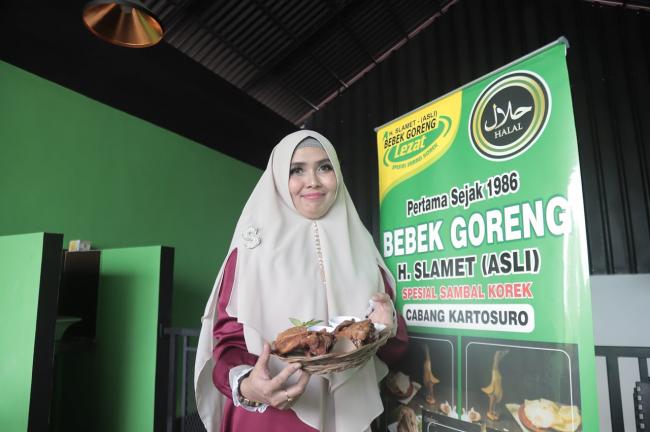 Lezatnya Bebek Goreng H Slamet, Kini Hadir di Batam Centre