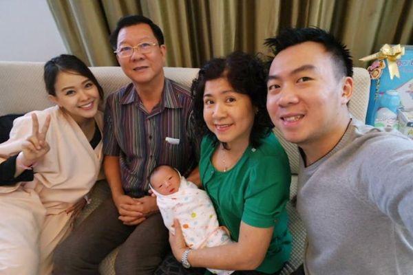 Luar Biasa Artis Ini, Rela Kurangi Job demi Anak