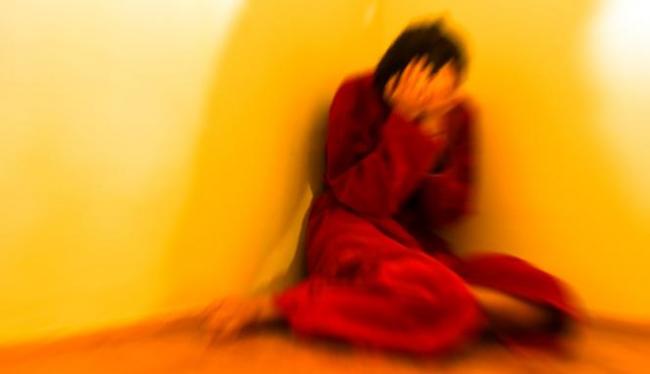 BIADAB! Suami Dipergoki Istri Sedang Perkosa Anaknya