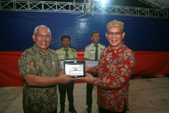 Mahasiswa Pertanian Bantu Cetak Sawah di Lingga