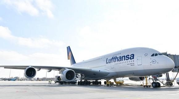 Lufthansa Rugi Rp 33,4 Triliun Akibat Corona