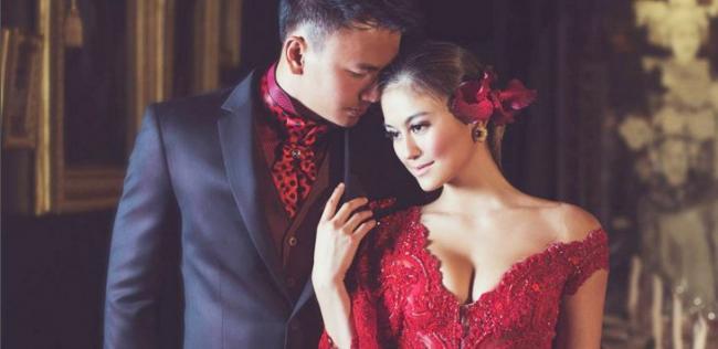 Foto Hot Pre Wedding Agnes Monica Beredar, Segera Nikah?