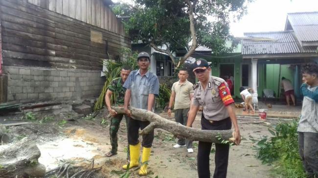 Banjir dan Angin Kencang Rusak 12 Rumah di Bintan