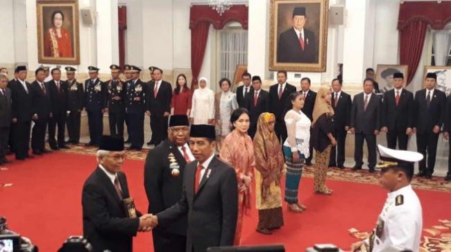Resmi! Enam Tokoh Ini Dianugerahi Gelar Pahlawan Nasional