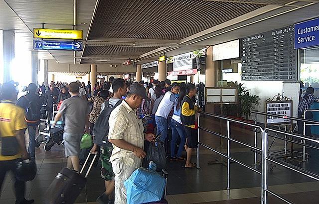 Listrik di Batam Padam, Calon Penumpang Antre di Konter Check In Bandara Hang Nadim