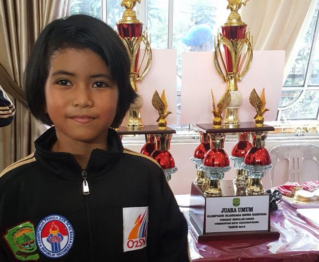 Takut Lihat Air, Cinta Justru Raih Puluhan Medali Renang