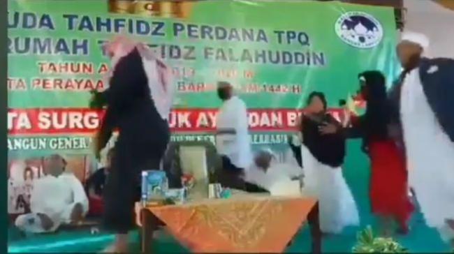 Benarkah Penusuk Syekh Ali Jaber Alami Gangguan Jiwa? Ini Jawaban Wakapolri