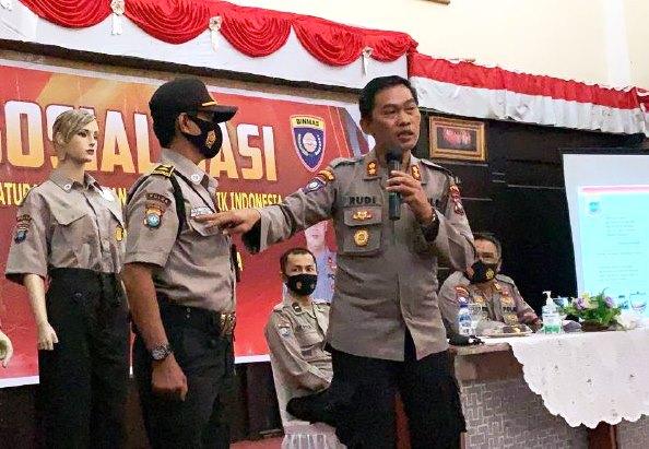 Seragam Satpam Mirip Polisi Mulai Dipakai di Karimun, Kenali Perbedaannya