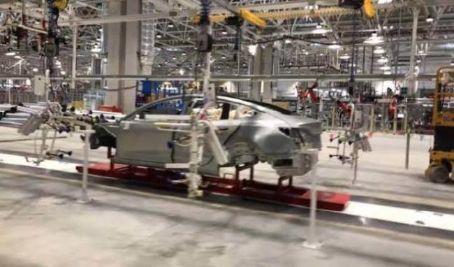 Produsen Mobil Listrik Tesla Tutup Pabrik di Shanghai